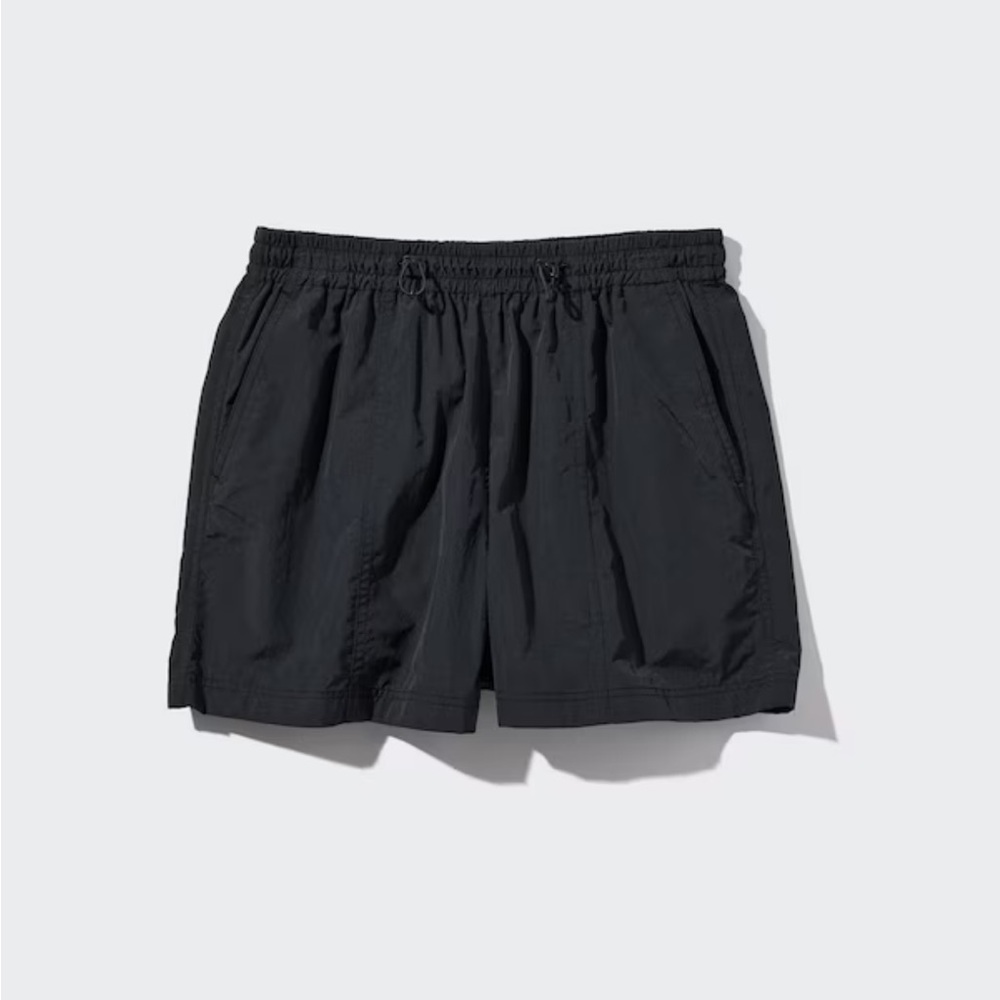 New with tags Uniqlo Parachute Shorts